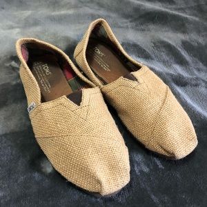 Canvas Toms size 7.5